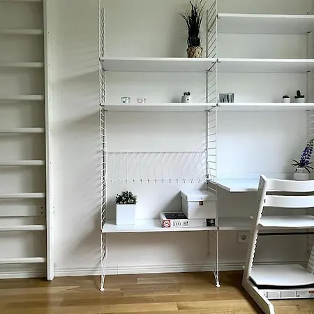 2 Bedroom W/ Balcony, Wifi, Parking