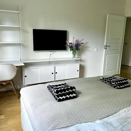 公寓 2 Bedroom W/ Balcony, Wifi, Parking