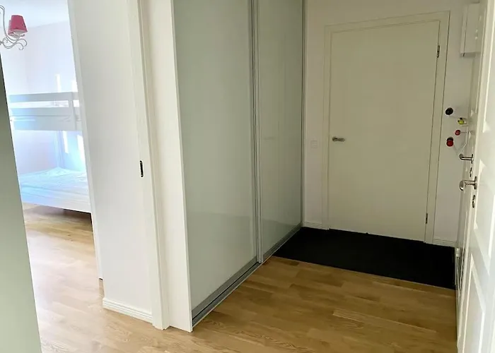 2 Bedroom W/ Balcony, Wifi, Parking 公寓 艾斯堡