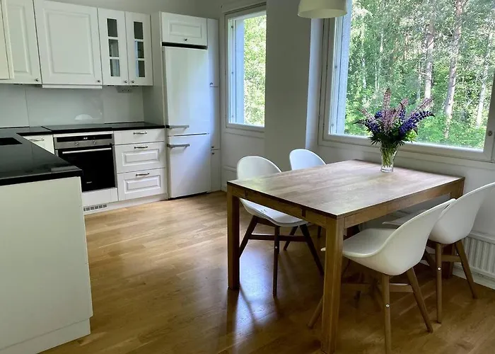 2 Bedroom W/ Balcony, Wifi, Parking 公寓 艾斯堡