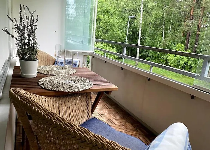 2 Bedroom W/ Balcony, Wifi, Parking *